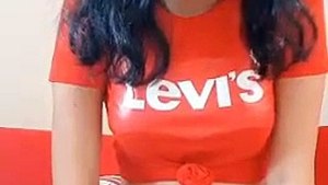 Liseli Türk Kızı Memesini Açıyor devamı turk69.blogspot.com