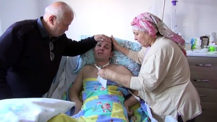 Kaza sonrası felç olan evlada anne babasından 'bebek' gibi bakım - AYDIN