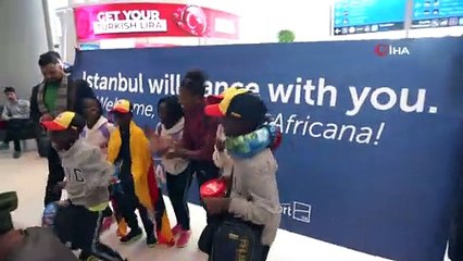 Afrikalı yetim ve öksüz çocuklardan oluşan dans grubu İstanbul’da