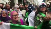 شاهد: مظاهرات في العاصمة الجزائرية احتجاجا على الرئيس الجديد