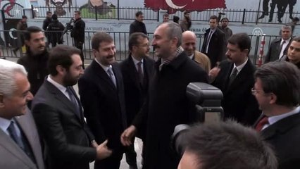 Adalet Bakanı Gül: "20 sene önce kendi dilinizde bir şarkı dinleyemezdiniz"