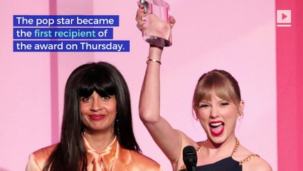 Taylor Swift Receives 'Billboard' Woman of the Decade Award