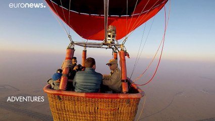 Globos y halcones en Dubái
