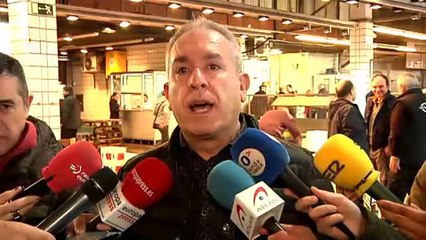 Actividad frenética en los grandes centros de distribución de alimentos a dos semanas de la Nochebuena