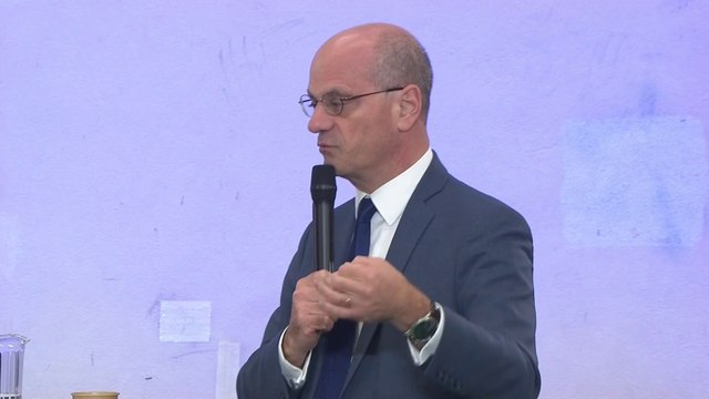 Retraites des enseignants: selon Jean-Michel Blanquer, les pensions ne baisseront pas