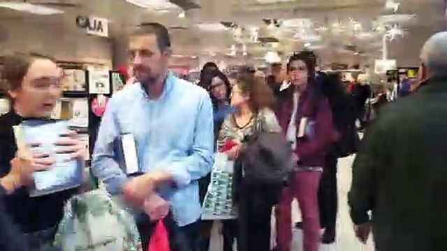 Federico Jiménez Losantos vuelve a colapsar El Corte Inglés para firmar sus libros