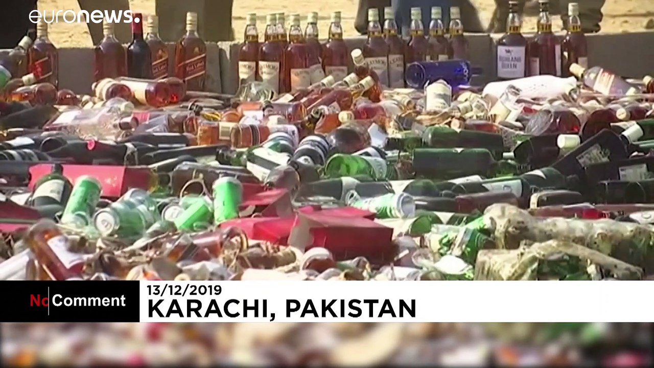 Pakistan macht schmuggelware platt