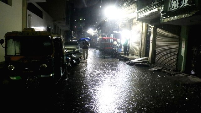 Delhi records highest December rainfall in 22 years, clears air
