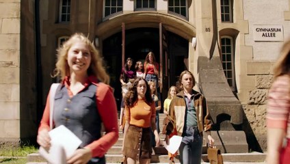 「こんばんは、マダム」殺人鬼はすぐ隣にいる…映画『屋根裏の殺人鬼フリッツ・ホンカ』予告編