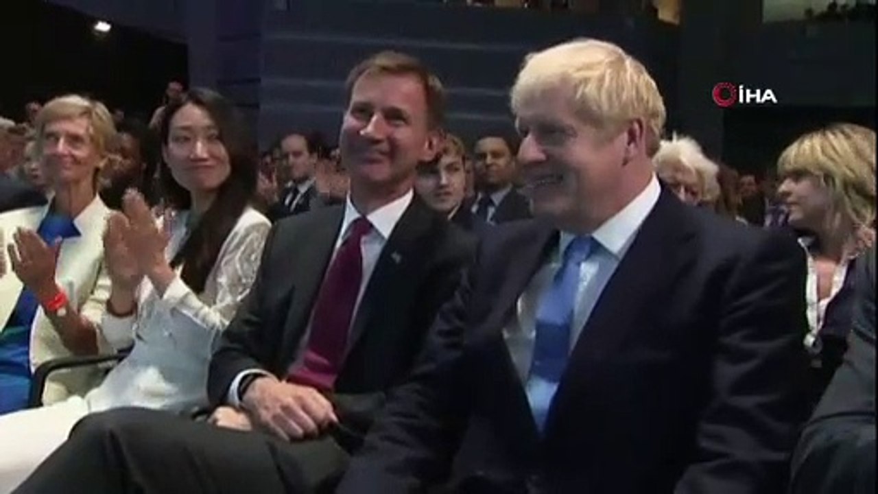 İngiltere'de Muhafazakar Parti 2 yıl aradan sonra tek başına iktidar