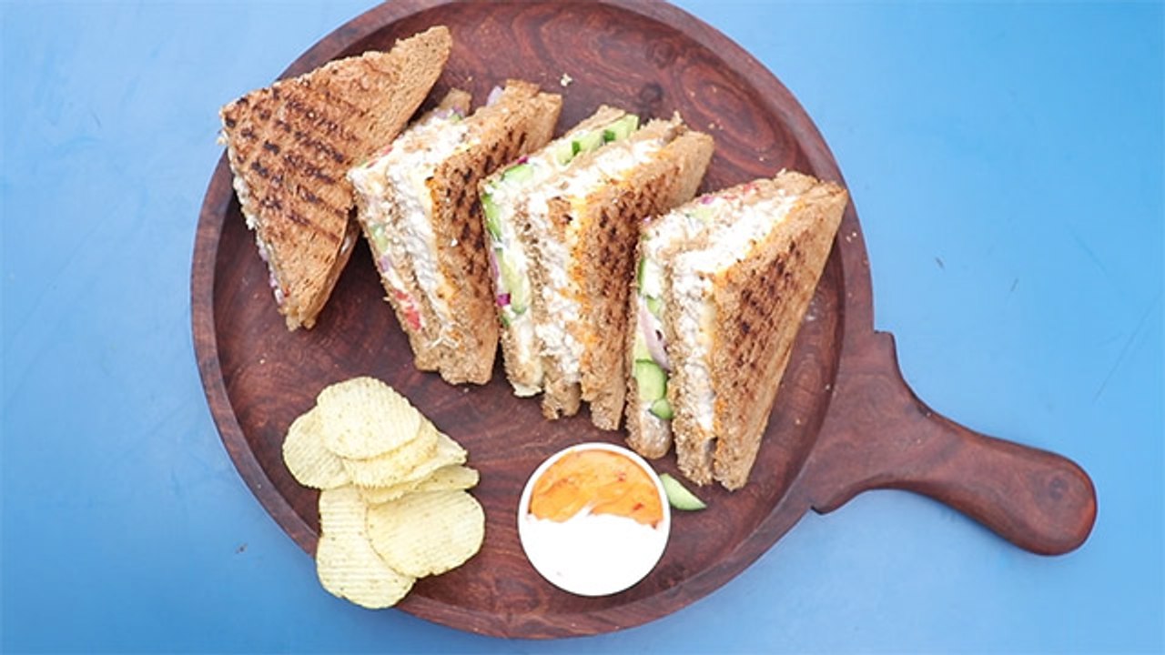 Master Chef 2019 : Cheesy Chicken Club Sandwich Recipe| Tasty Chicken Sandwich Recipe | Boldsky