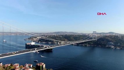 Dev gemiler peş peşe boğaz'dan geçti -