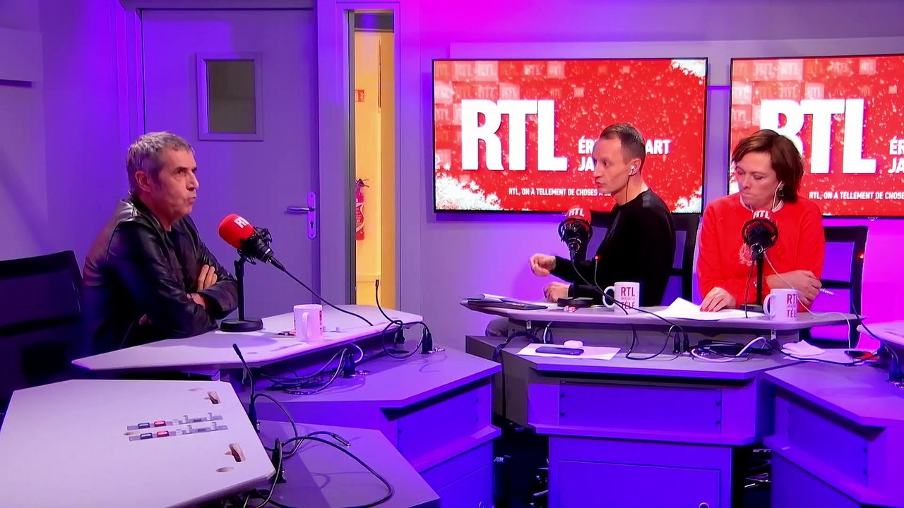 Julien Clerc : "Je me suis détendu à la télé...Au début, je pouvais paraître arrogant"