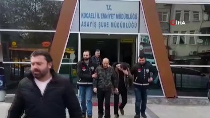 6 günde 4 evi soyan hırsızlar yakalandı