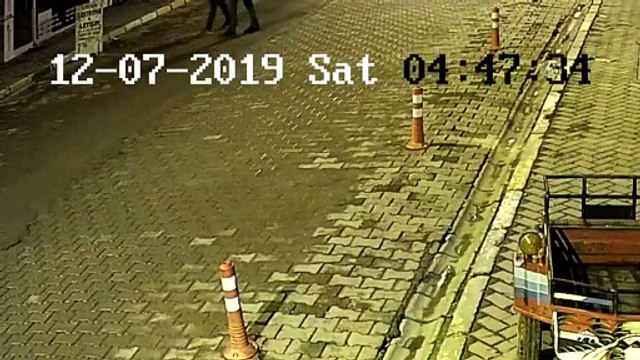 Cep telefonu hırsızlığı güvenlik kamerasınca görüntülendi - ELAZIĞ