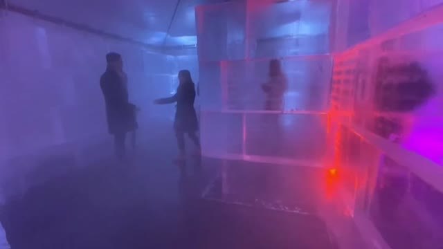 Abren al público el laberinto de hielo más grande de Estados Unidos