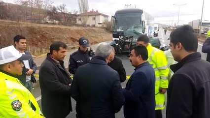 Kırşehir'de yolcu otobüsü ile otomobil çarpıştı: 3 ölü, 1 yaralı (2)