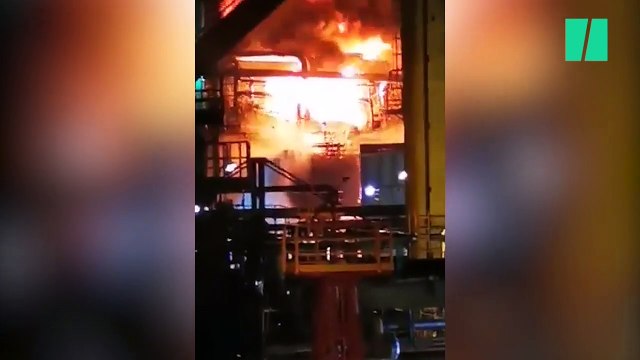 Les images impressionnantes de l'incendie de Total près du Havre