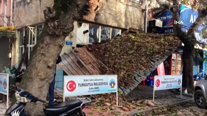 Tarihi kahvenin sundurması çöktü
