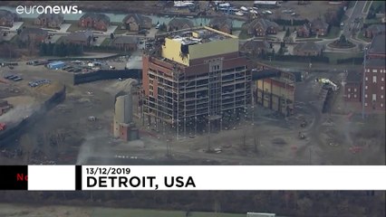 Démolition d'une vieille centrale électrique à Detroit