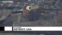 Detroit: cariche di esplosivo per demolire la vecchia centrale