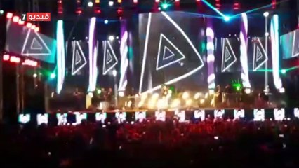 "اخاصمك آه" و" معجبة مغرمة " تشعل جمهور حفل نانسي عجرم