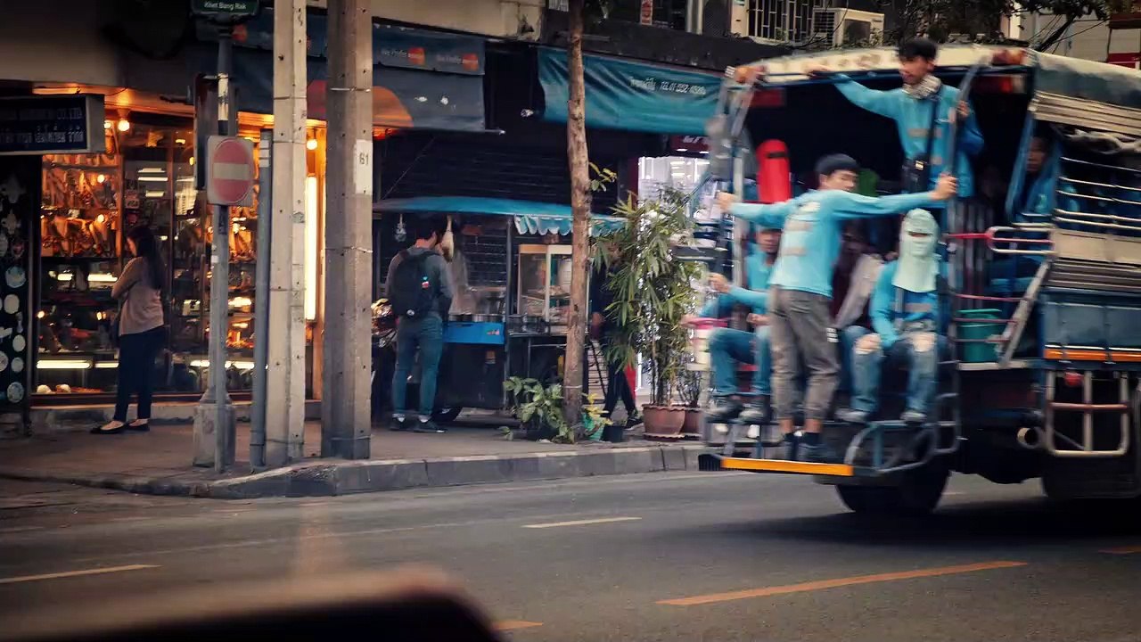 วันนี้ไม่ส่งรถแต่ขอไปส่ง 'ตั๊ก-เบ๊น-ท๊อฟฟี่-กิวเต้' แบบเสี่ยงๆ ที่งานเปิดตัว 6 Underground