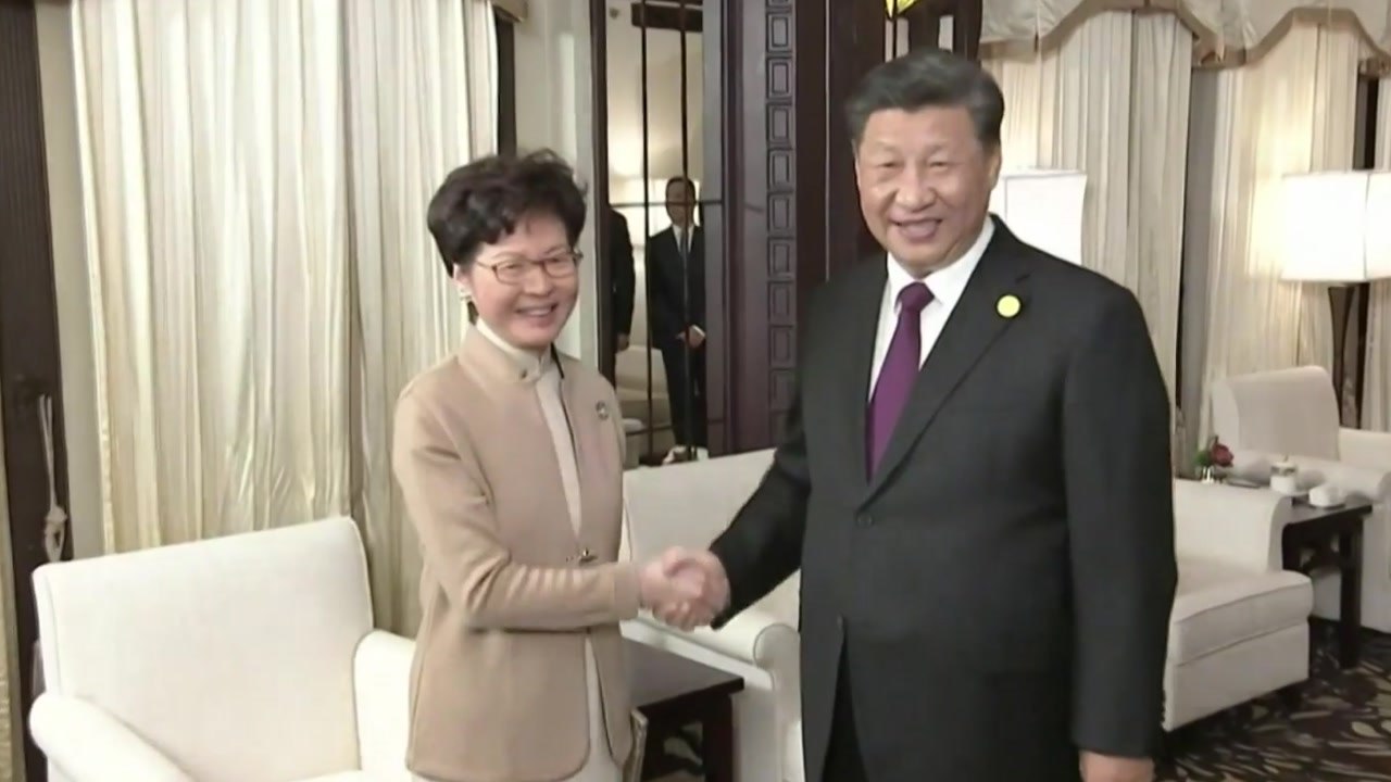 캐리 람 홍콩 행정장관, 내일 시진핑 면담...재신임 여부 주목 / YTN