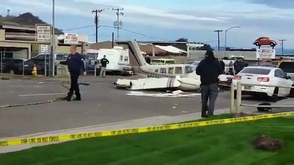 Esta avioneta aterriza de emergencia en medio de una avenida de EE.UU.