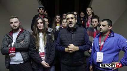 Report TV - Çuçi takon vullnetarët e shtabit të emergjencave në Durrës: Falenderime për ndihmën