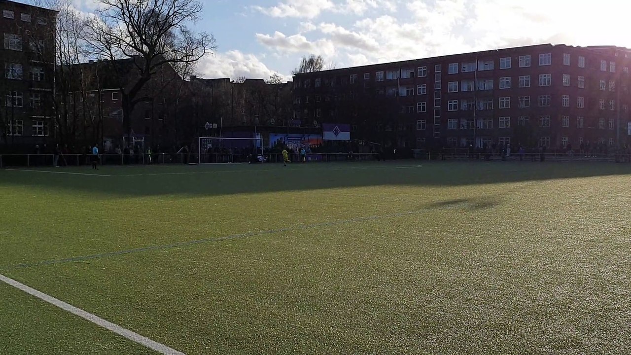 Elias Saad schießt BU im Elfer-Shootout in die nächste Pokalrunde