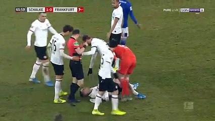 STRAVIČNO: Golman 'kung fu' potezom unakazio bivšeg mladog reprezentativca BiH