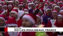 مسابقه بابانوئل‌ها در پاریس برای کمک به کودکان بیمار