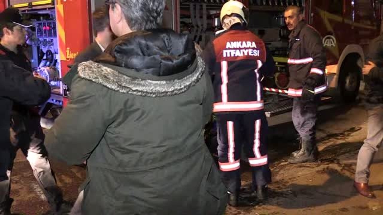 Başkentte eğlence merkezinde çıkan yangın itfaiye ekiplerince söndürüldü