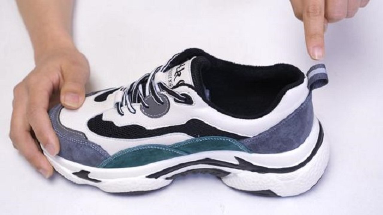 【The secret of the small tail behind the sneakers】今天才知道，鞋子后面“小尾巴”还藏了4个小功能，很多人没用过