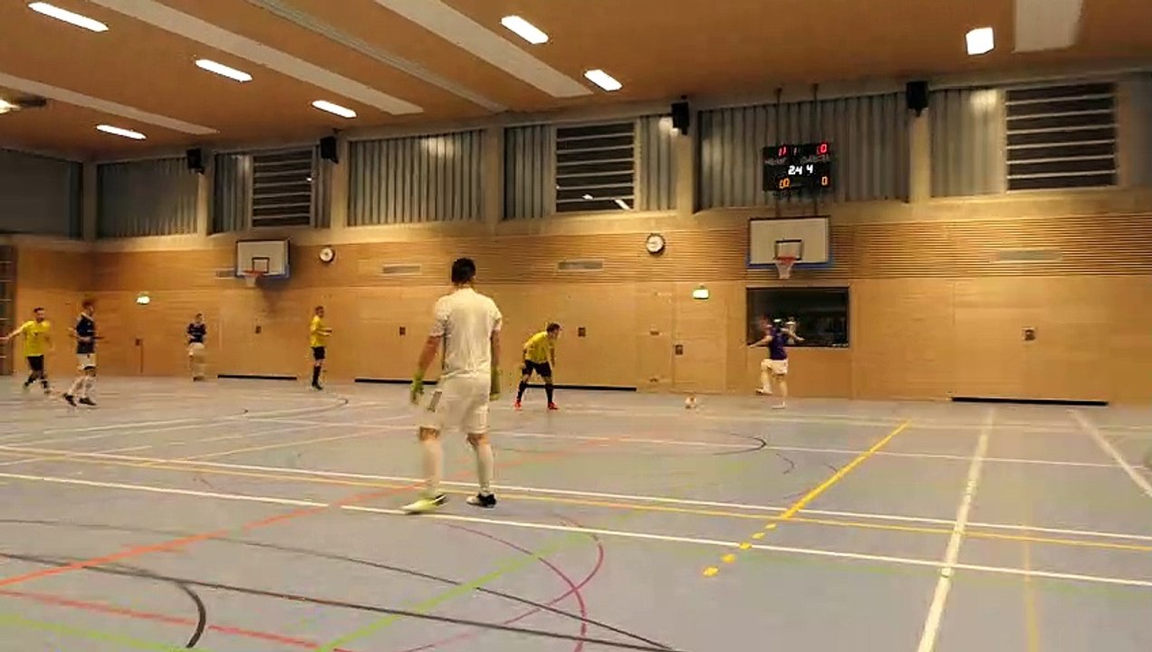 Ausgleich für den FC Niemetal im Spiel gegen den TSV Groß Schneen beim LeineCup