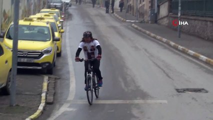 Survivor’a Katılmak İçin 2 Bin Kilometre Pedal Çeviriyor