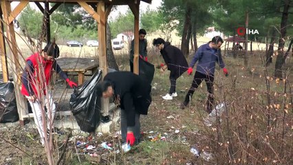 Sosyal bilinç oluşturmak için çevre temizliği yaptılar