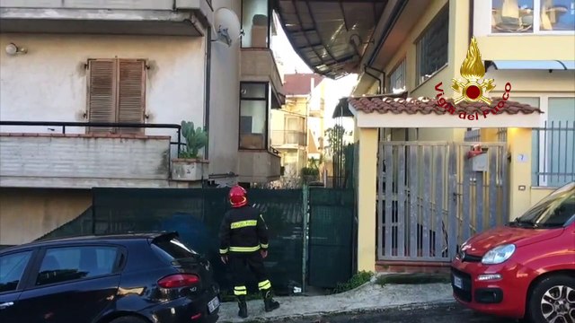 San Benedetto del Tronto (AP) - Copertura di una palazzina divelta dal forte vento (15.12.19)