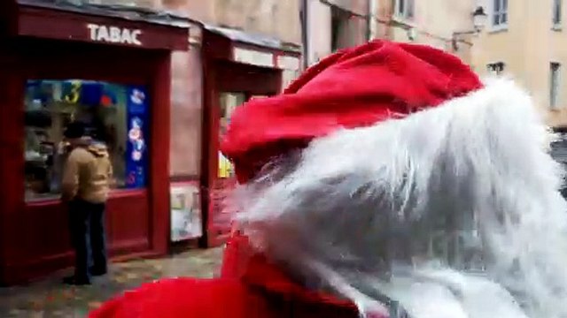 Le Père Noël dans le vieux lyon