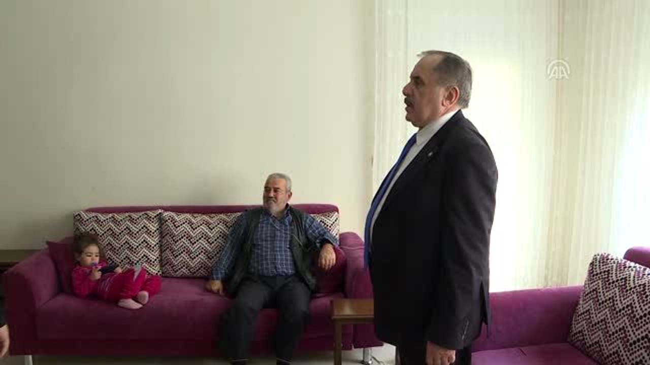 Hayatını kaybeden ilkokul öğrencisi Mert'in ailesine İYİ Parti'den taziye ziyareti