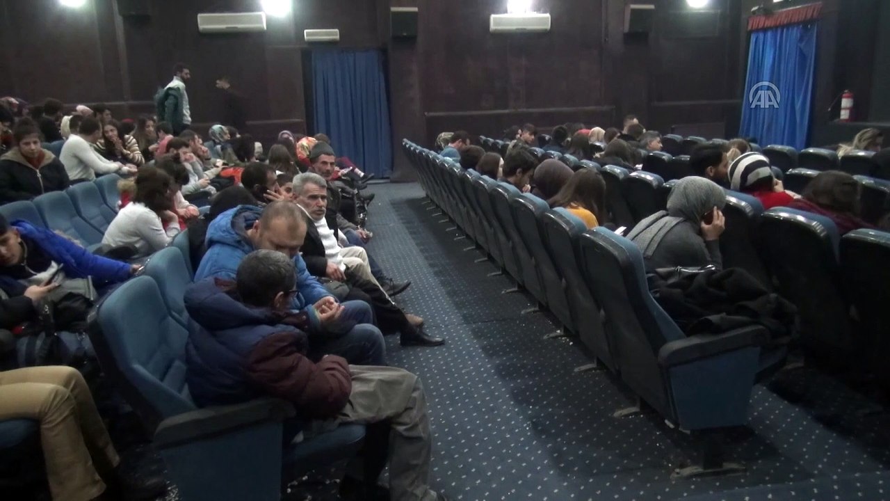 Engelliler ile sevgi evlerinde kalan çocukların sinema keyfi - KARS