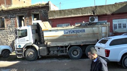 Suriçi'nde tarihi yapılara ait taşların satıldığı iddiası - DİYARBAKIR