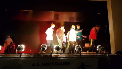 Fête de Noël jeunes  ash spectacle