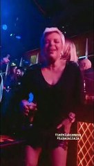El loco baile de Terelu Campos en una discoteca con sus amigos