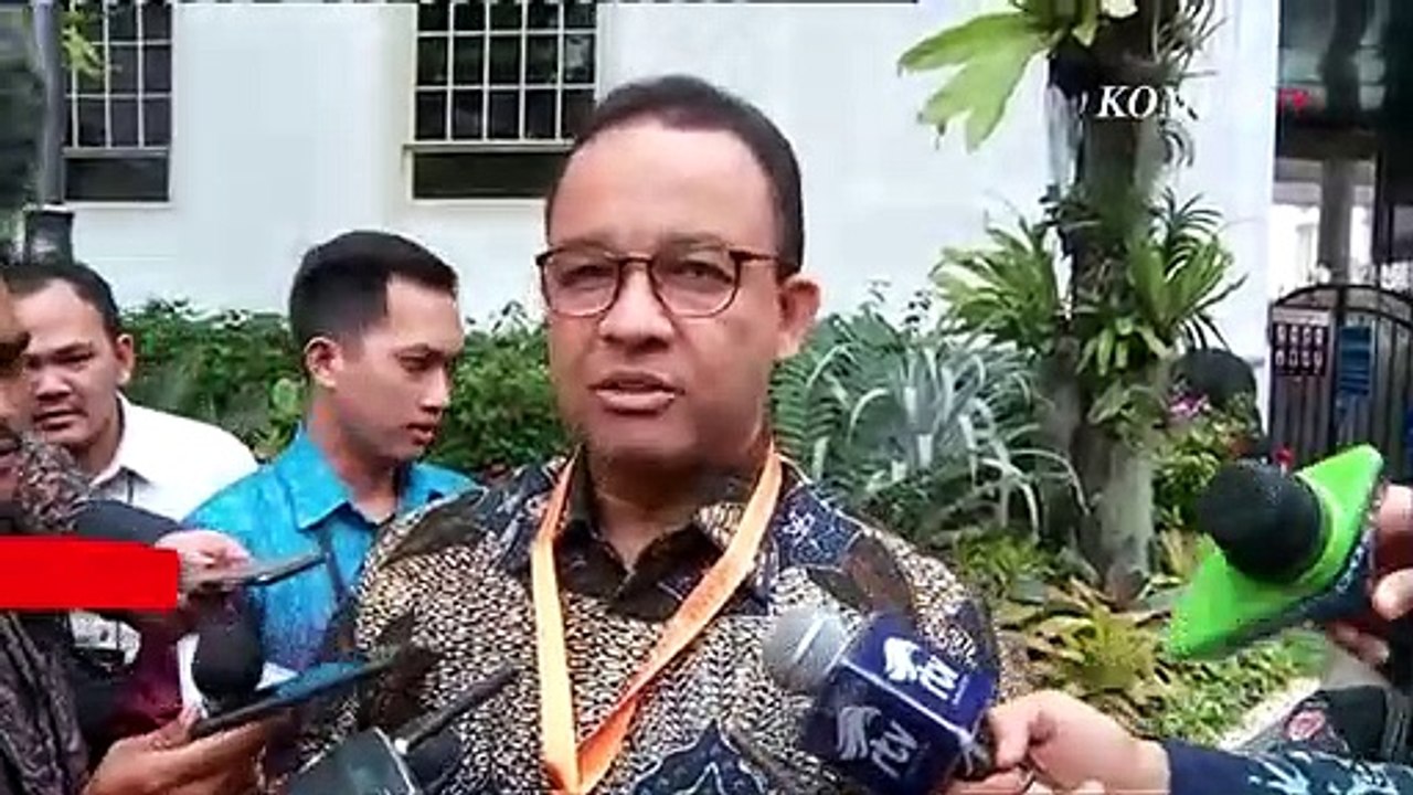 Pegawai Honorer Masuk Got, Anies Berhentikan Lurah Jelambar