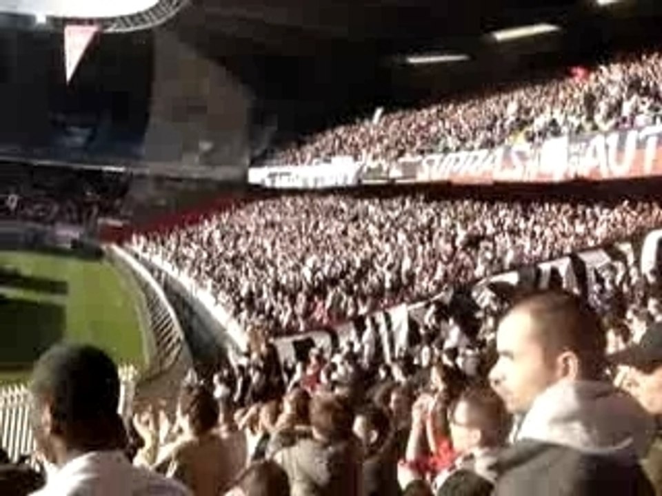 psg-le mans  ovation entrée pauleta!