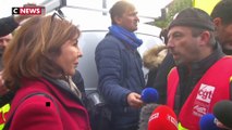 Des syndicalistes mènent une action devant une permanence LREM à Toulouse