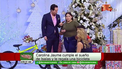 Carolina Jaume cumple el sueño de Isaías y le regala una bicicleta