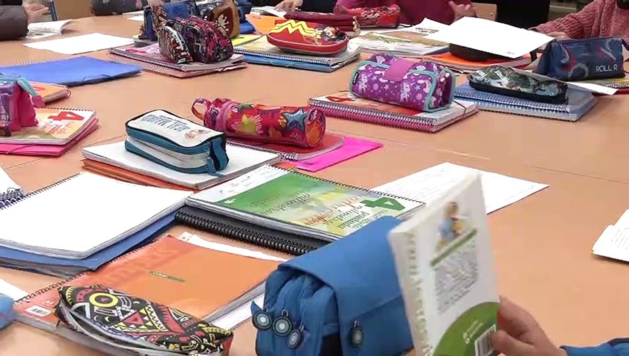 Juanma Moreno inaugura el CEIP Manuel Siurot en Huelva